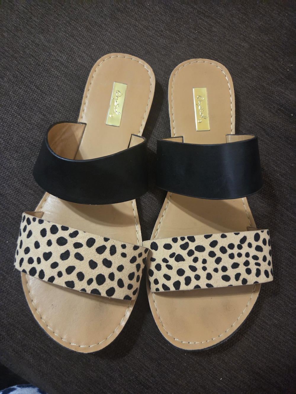 Qupid Black and Tan Leopard Slide Sandals Nwot